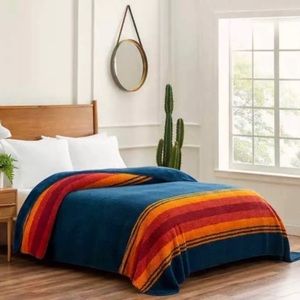 Pendleton King Size Grand Canyon Sherpa Blanket